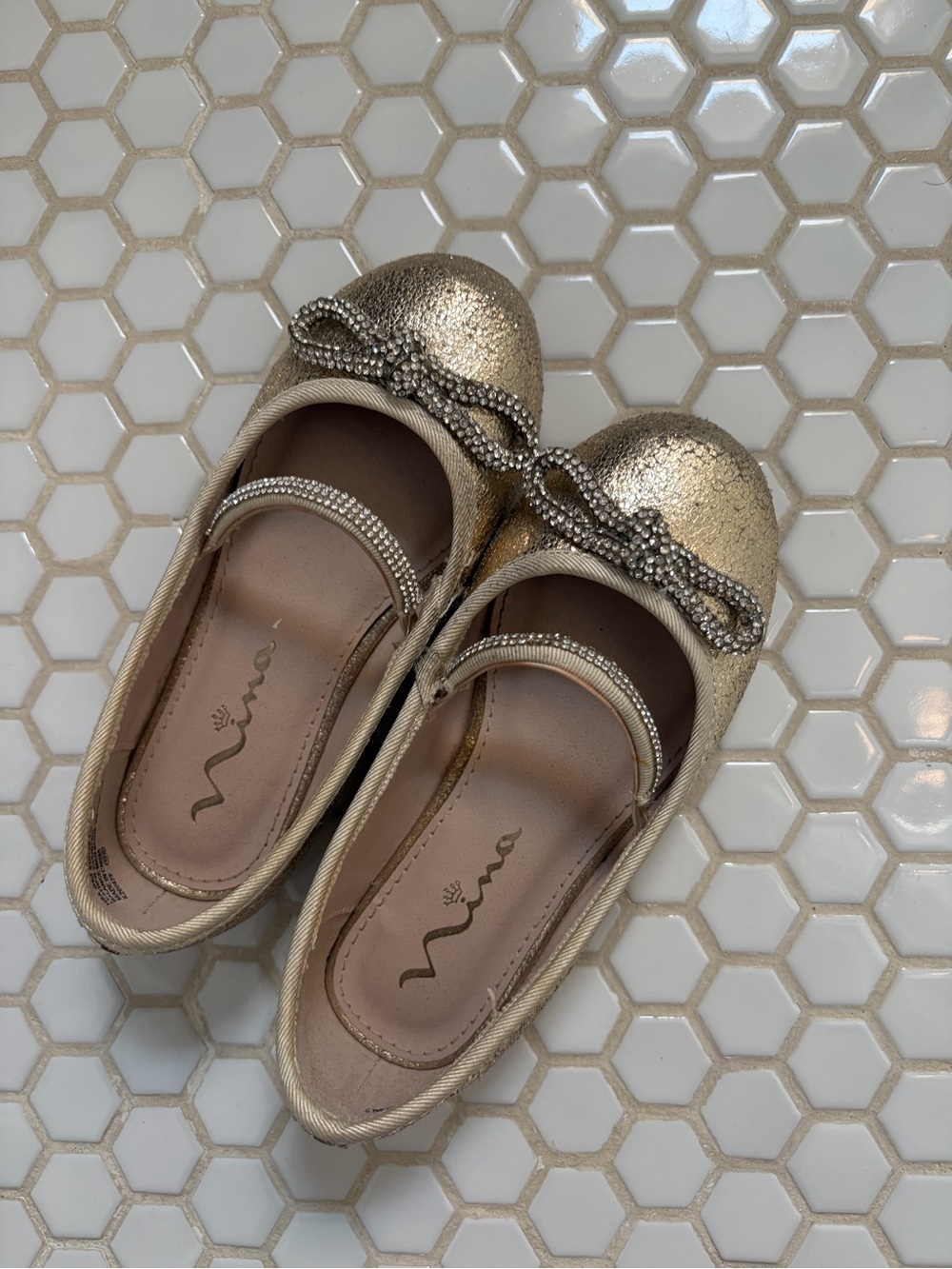 Nina Girls' Gold Glitter Mary Janes with Rhinestone Bow Accent Toddler 9